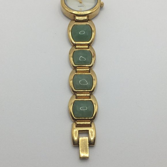 Main Line Time Gemstone 6 1/2" Watch ~GOLD TONE~Mother of Pearl Dial New Battery - Picture 5 of 11